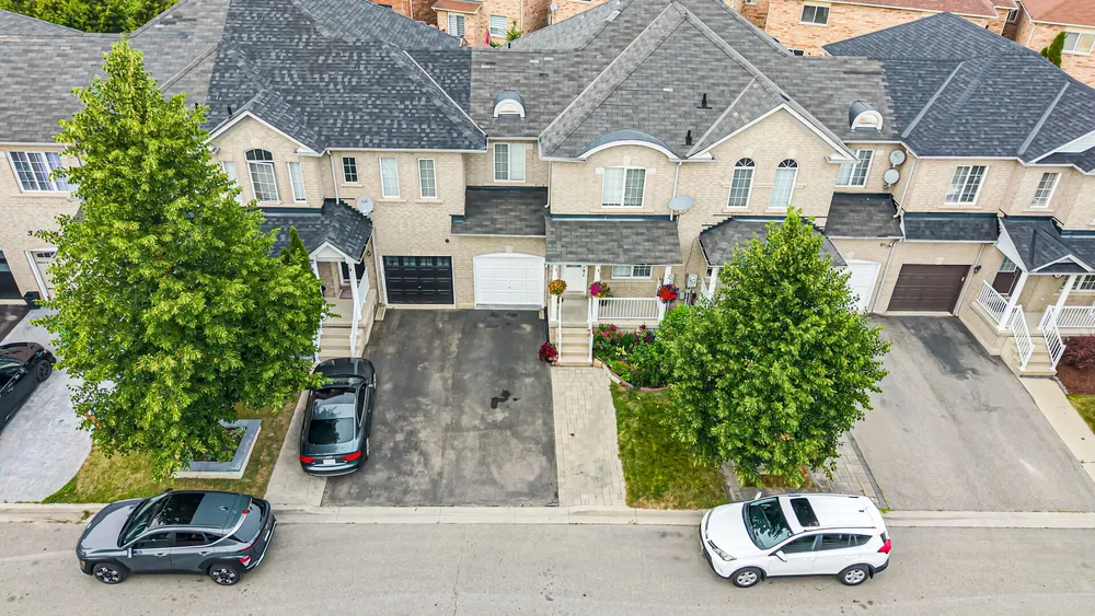 Aerial exterior of 7 Olivett Lane, Brampton